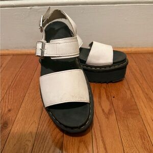 Womens Dr. Martens Voss Platform Sandal in White sz 7